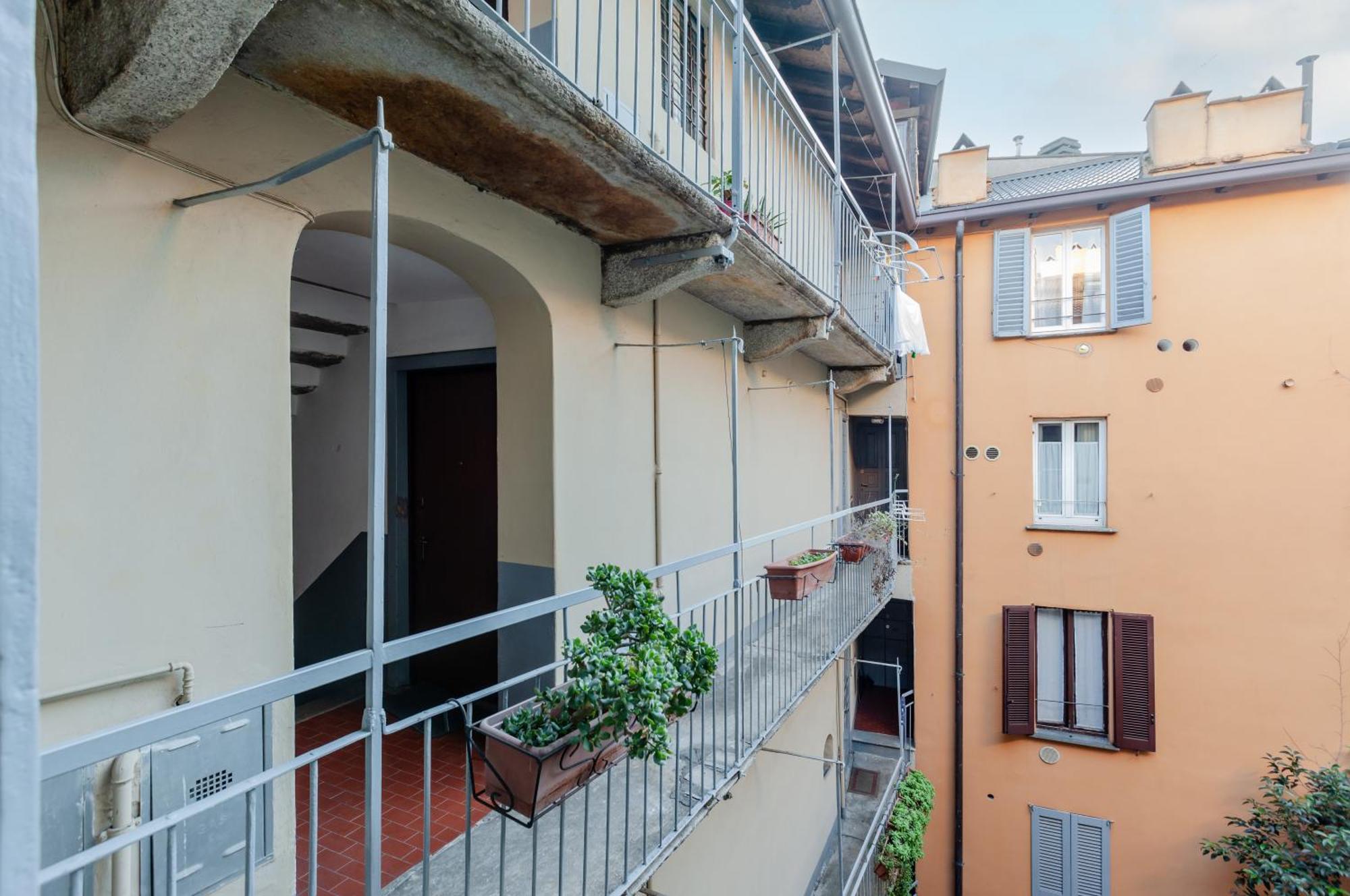 Sant Ambrogio Lovely Flat มิลาน ภายนอก รูปภาพ