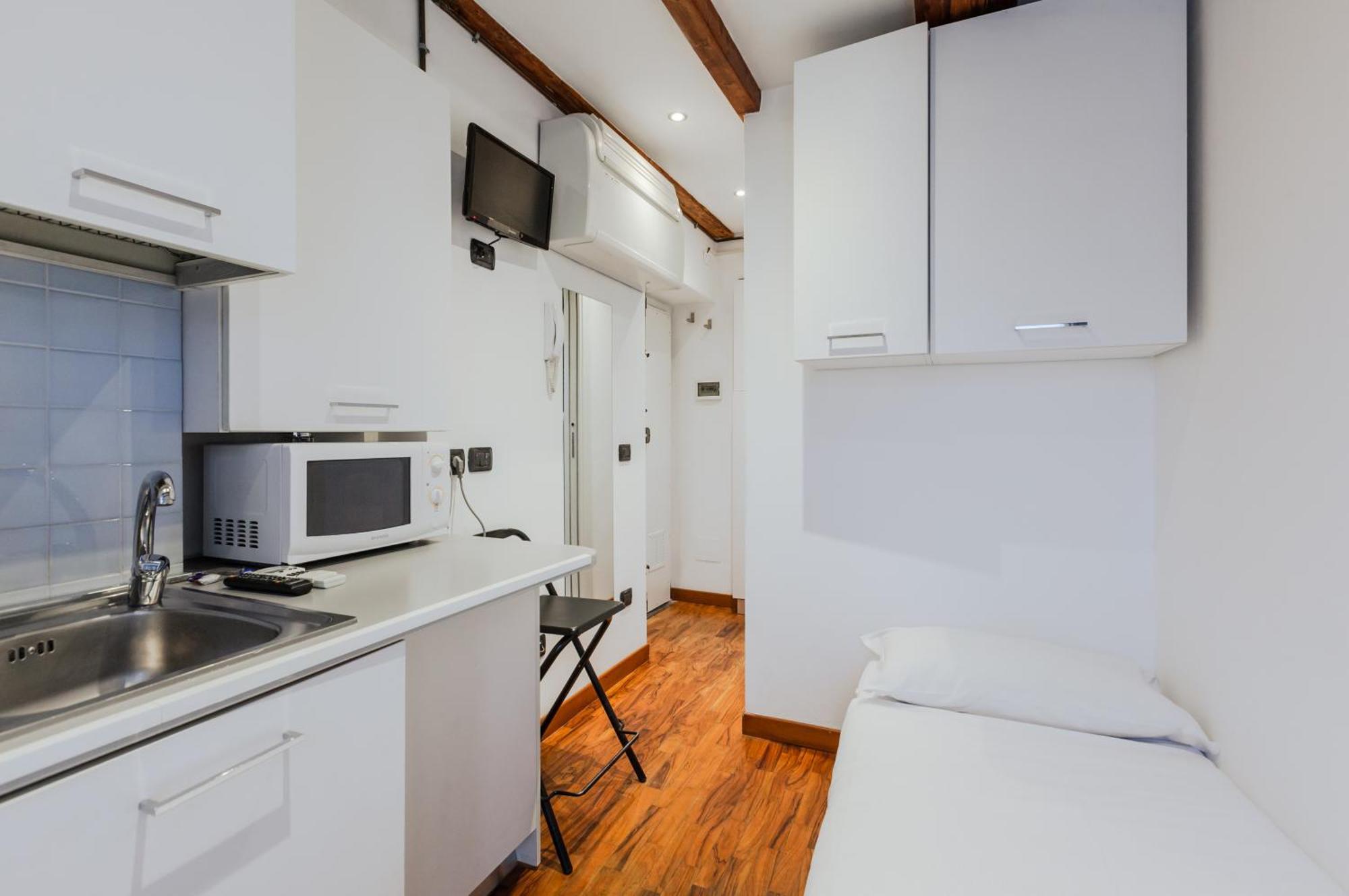 Sant Ambrogio Lovely Flat มิลาน ภายนอก รูปภาพ